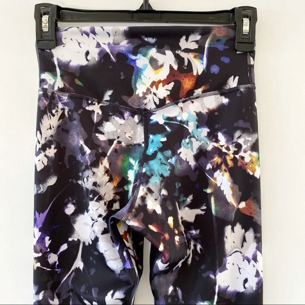 Nike Floral Print Dri Fit Leggings XS ($70) - Picture 5 of 7